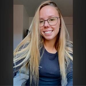 Meet your Posher, Laurence